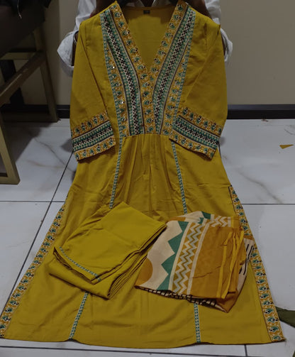 Women's Ethnic Wear